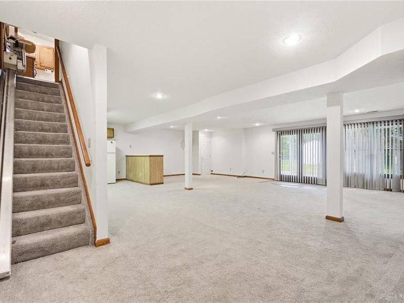 417 Kenec Drive, Middletown, OH 45042 Photo 4