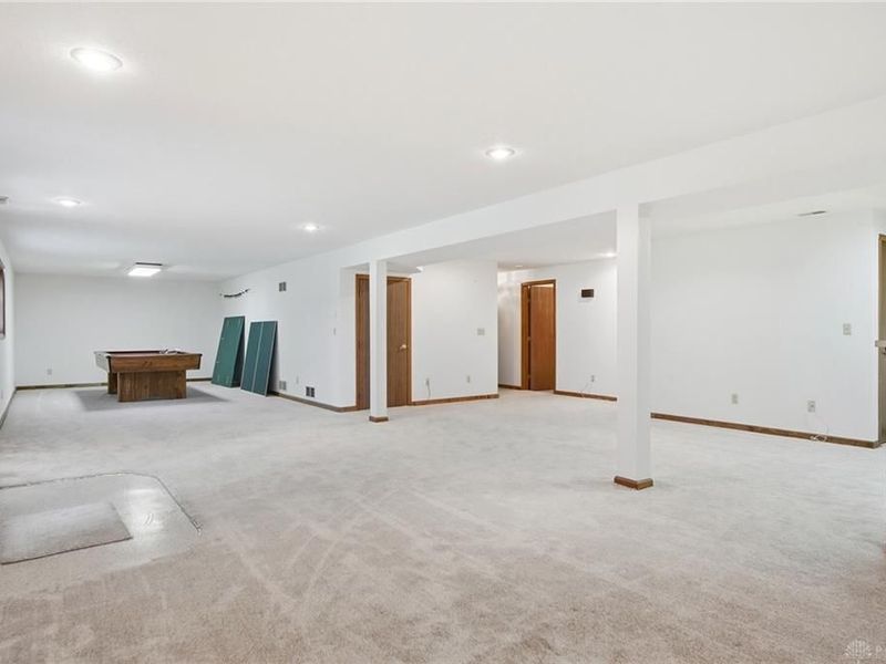417 Kenec Drive, Middletown, OH 45042 Photo 6