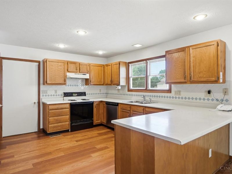 417 Kenec Drive, Middletown, OH 45042 Photo 20