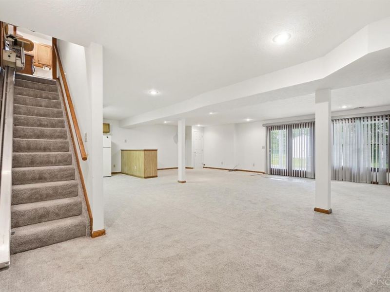 417 Kenec Drive, Middletown, OH 45042 Photo 4