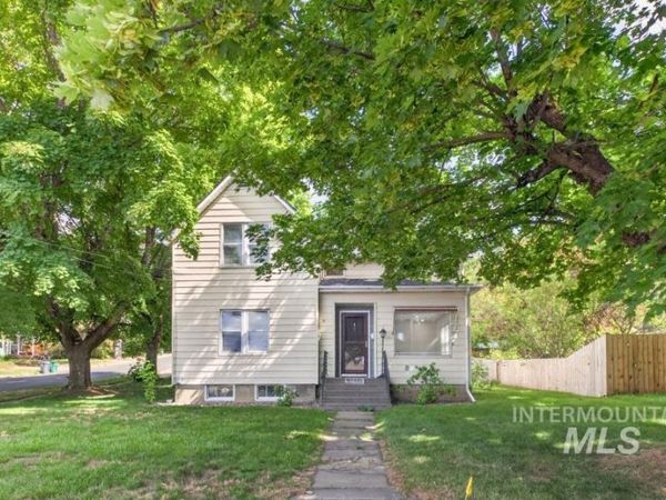 522 W A St., Moscow, ID 83843