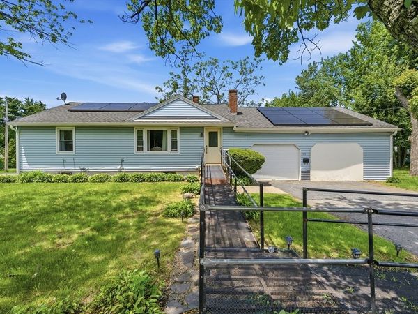 297 Whalom Rd, Lunenburg, MA 01462