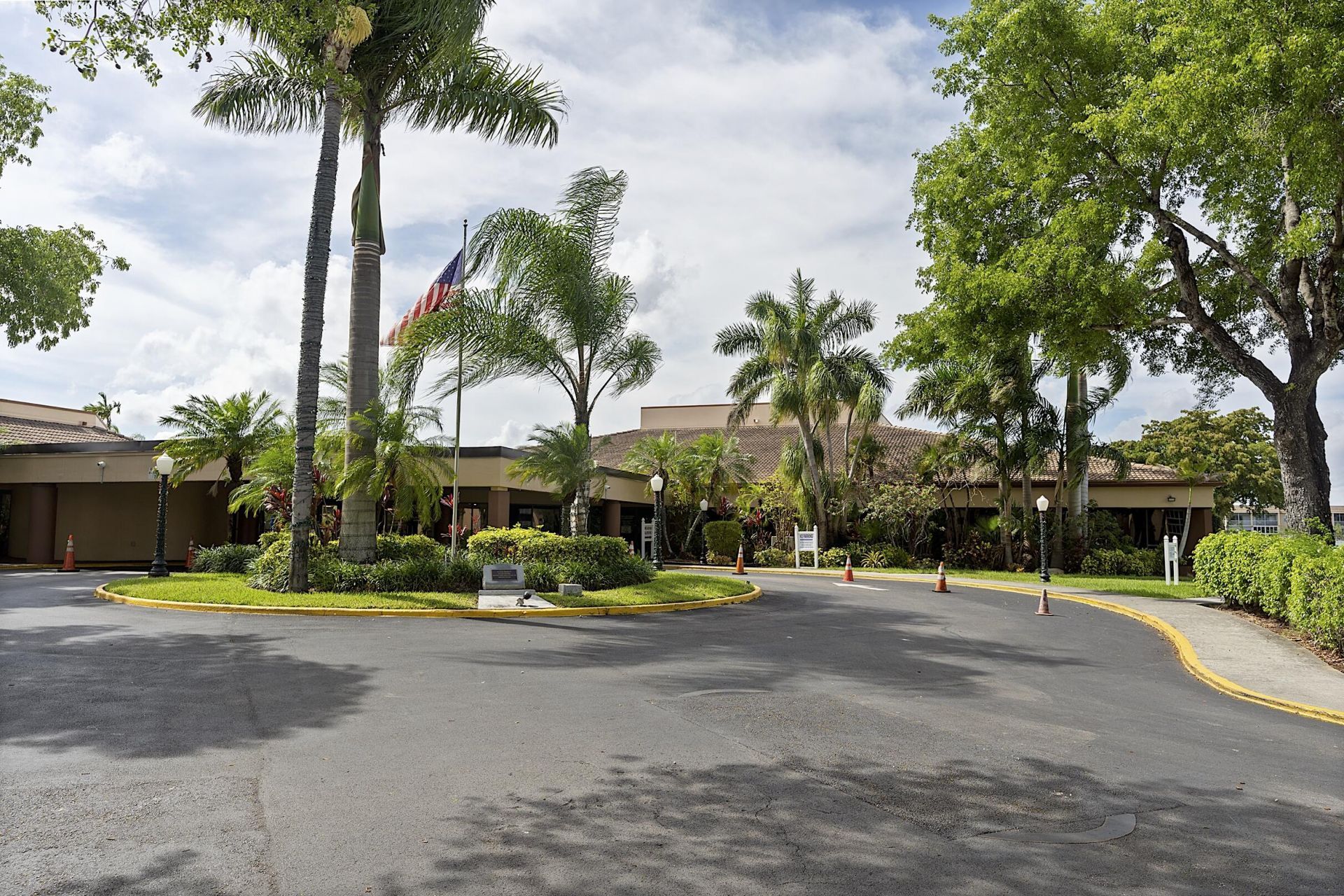 9370 Sunrise Lakes Boulevard, Unit 304, Sunrise, FL 33322 Photo