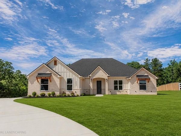 14657 Woodland Creek Drive , Tyler, TX 75706