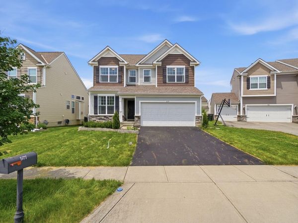 577 Carnaval Creek Drive, Blacklick, OH 43004