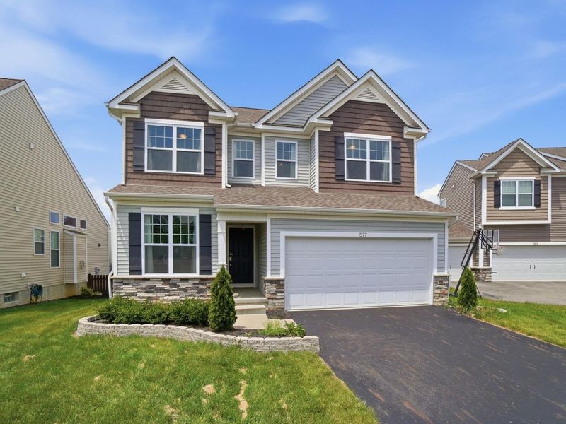 577 Carnaval Creek Drive, Blacklick, OH 43004 Photo 2