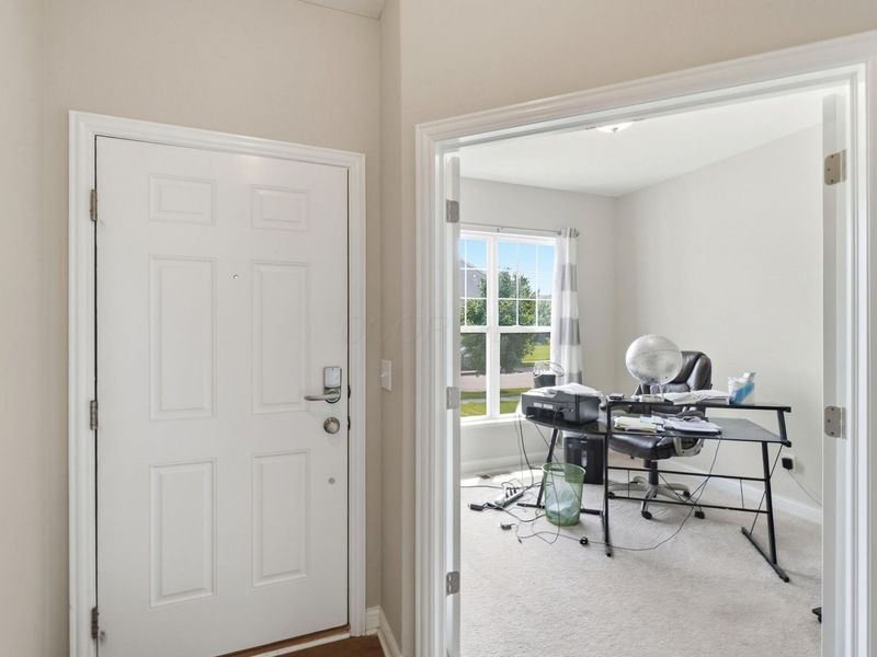 577 Carnaval Creek Drive, Blacklick, OH 43004 Photo 6