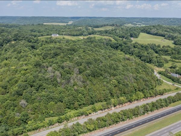 15807 Manchester Pike , Christiana, TN 37037