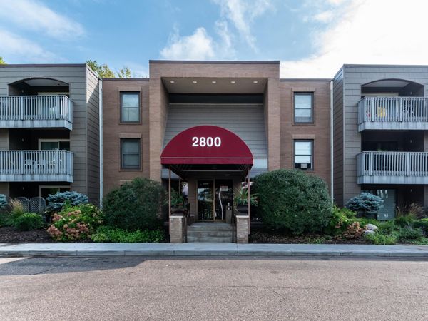 2800 Hamline Avenue N, Unit 217, Roseville, MN 55113