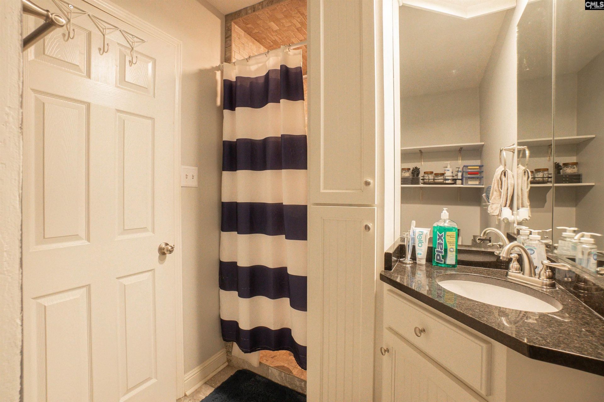 541 W Calhoun Street  Photo 13