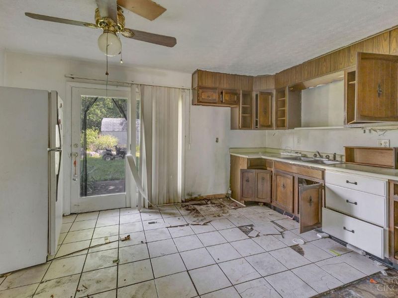 7505 Brock Drive, Blanchester, OH 45107 Photo 6