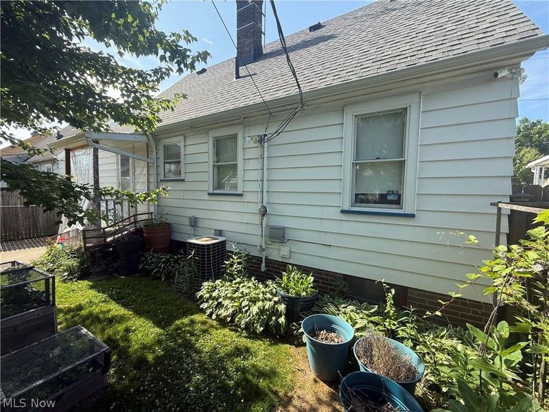 12000 Wayland Avenue , Cleveland, OH 44111 Photo 6