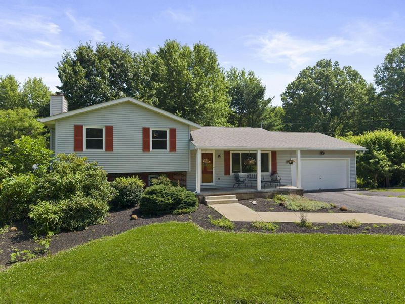 7908 Windy Hollow Road NW, Johnstown, OH 43031 Photo 2