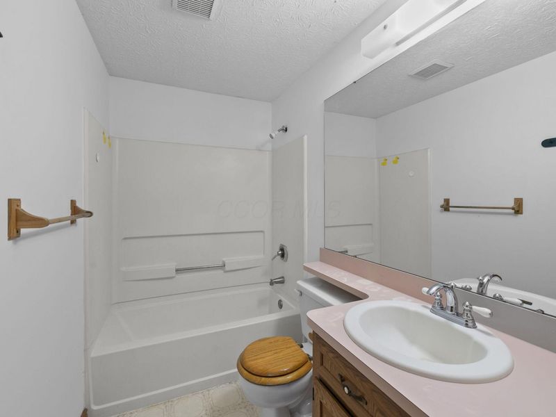 7908 Windy Hollow Road NW, Johnstown, OH 43031 Photo 36