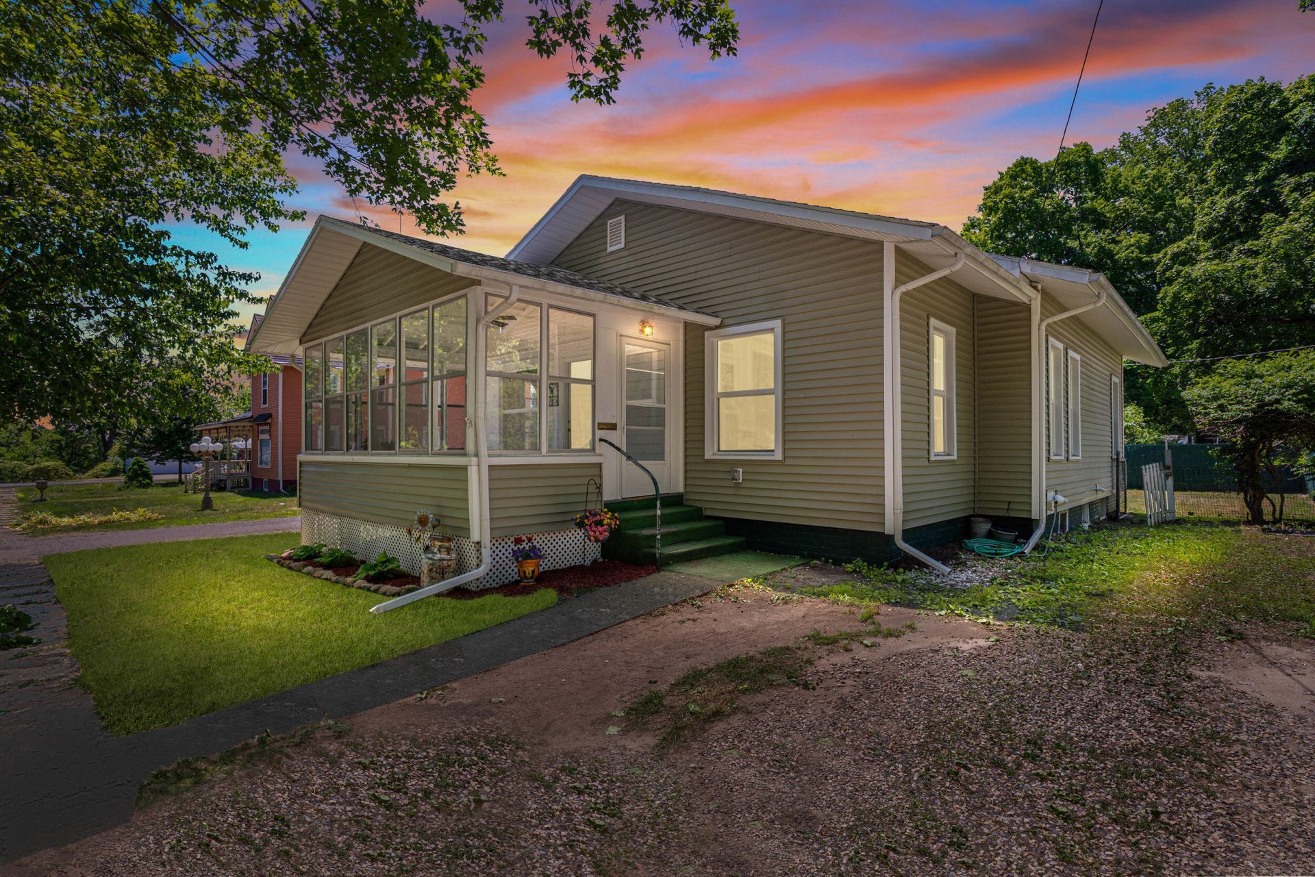 512 S Market Street, Hudson, MI 49247 Main Photo