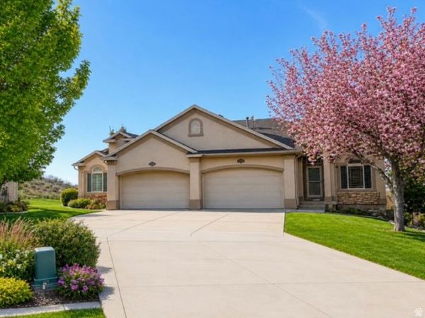 209 EDGEWOOD CIR , North Salt Lake, UT 84054