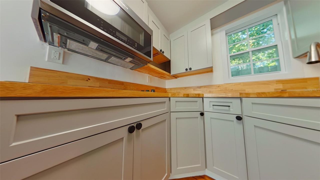 327 NW 15th Terrace, Gainesville, FL 32603 Photo
