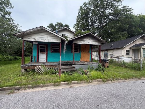 2462 Richardson Street , Mobile, AL 36610