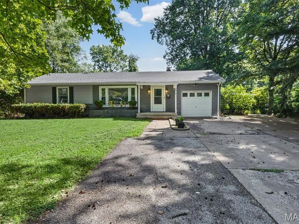 7019 W B Street, Belleville, IL 62223