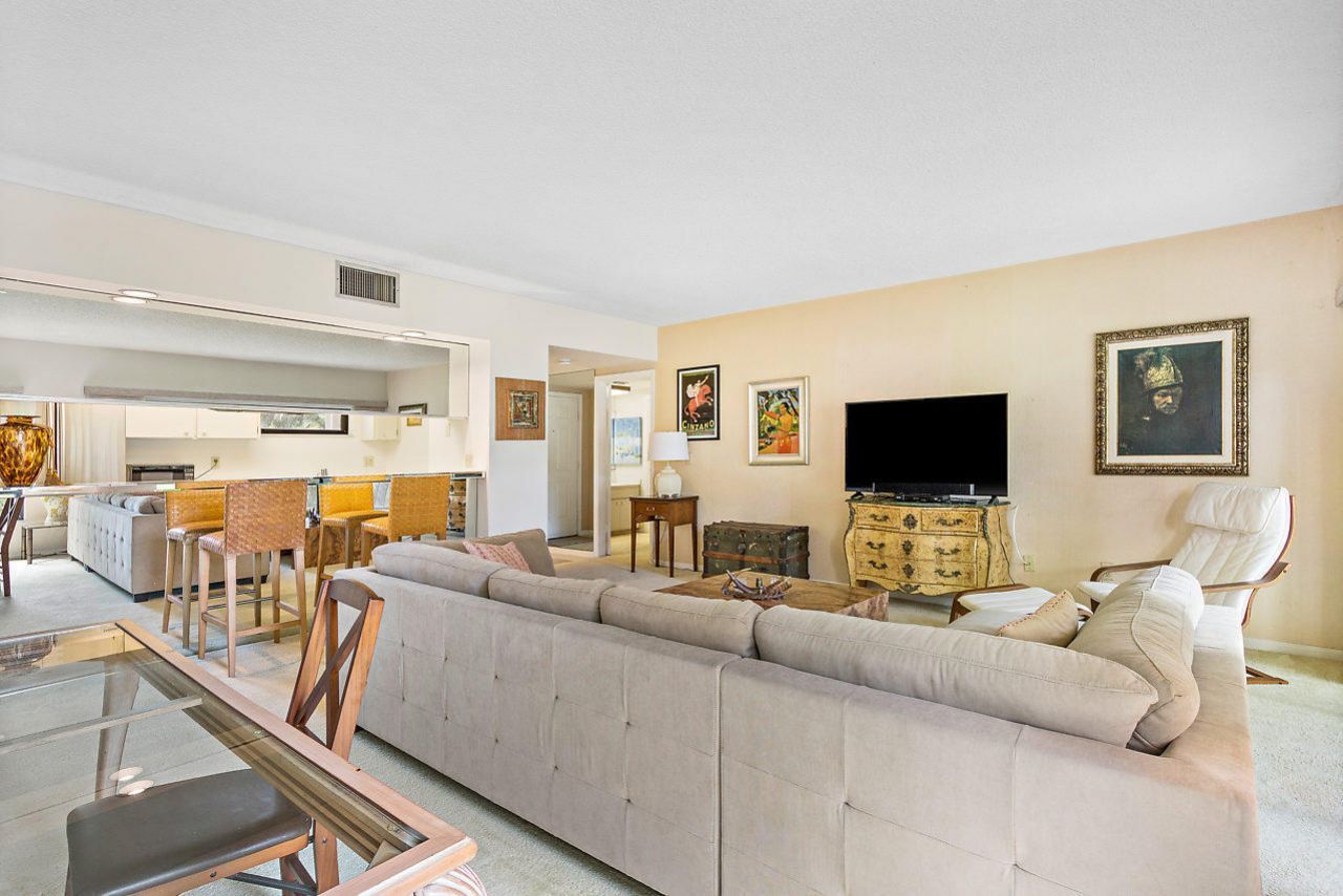 11863 Wimbledon Circle, Unit 426, Wellington, FL 33414 Photo
