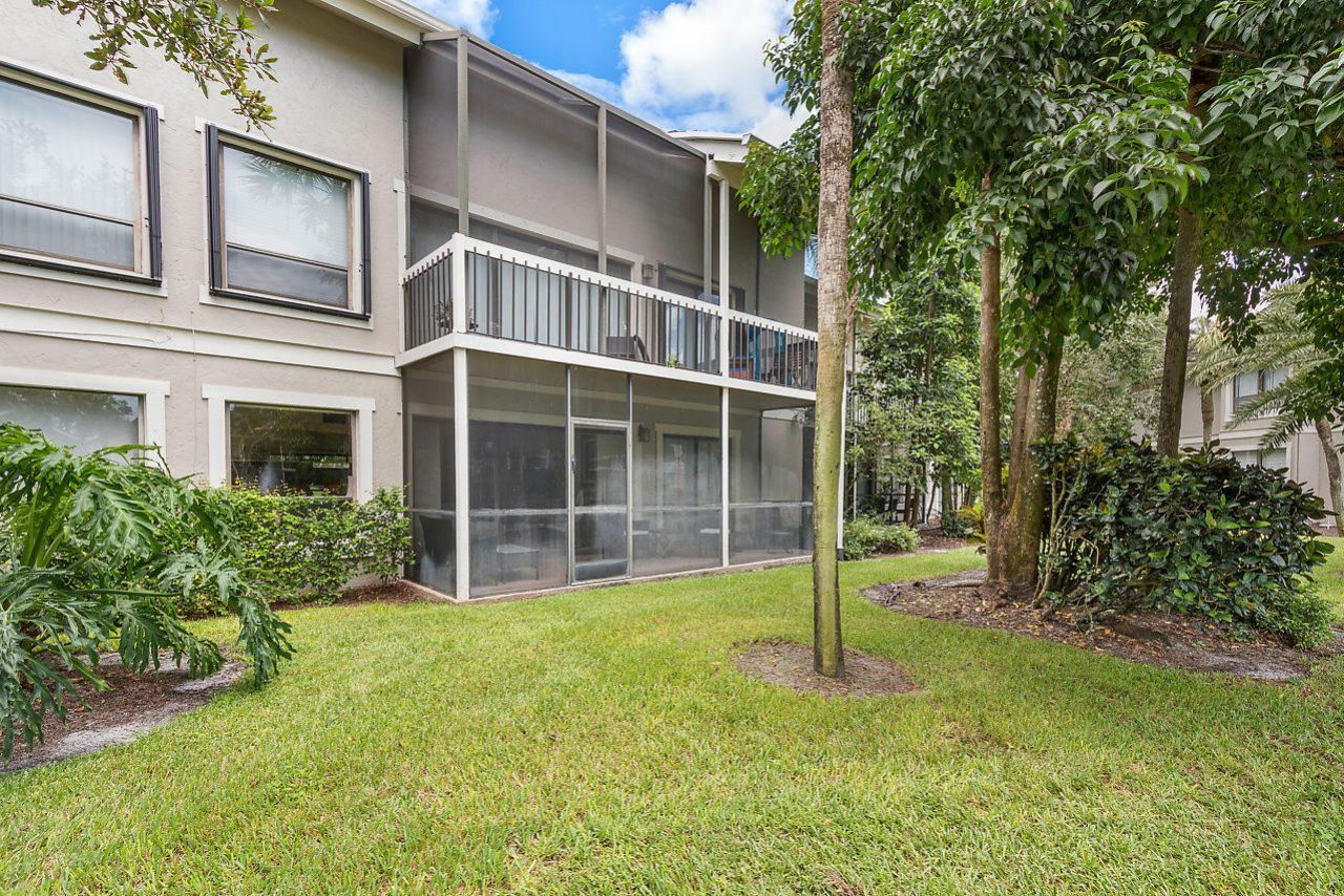11863 Wimbledon Circle, Unit 426, Wellington, FL 33414 Photo