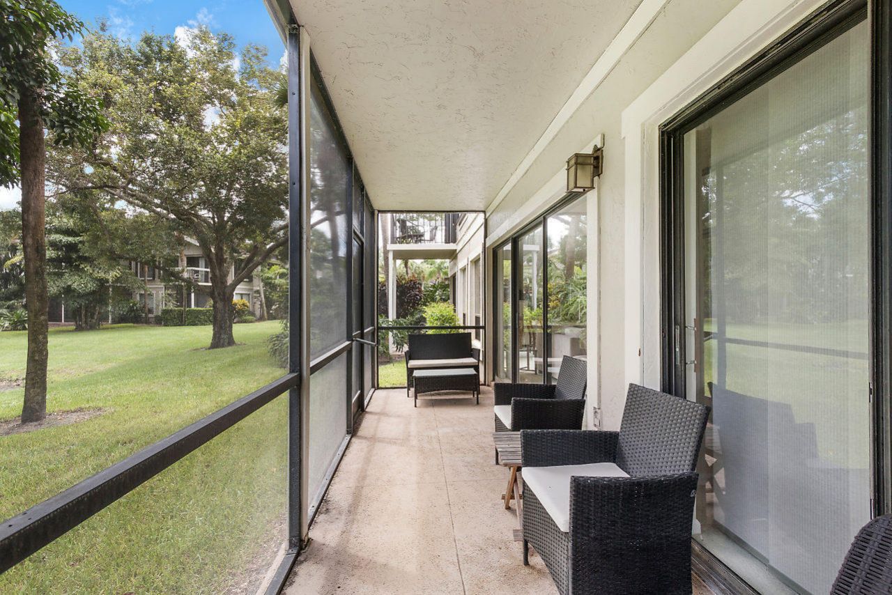 11863 Wimbledon Circle, Unit 426, Wellington, FL 33414 Photo