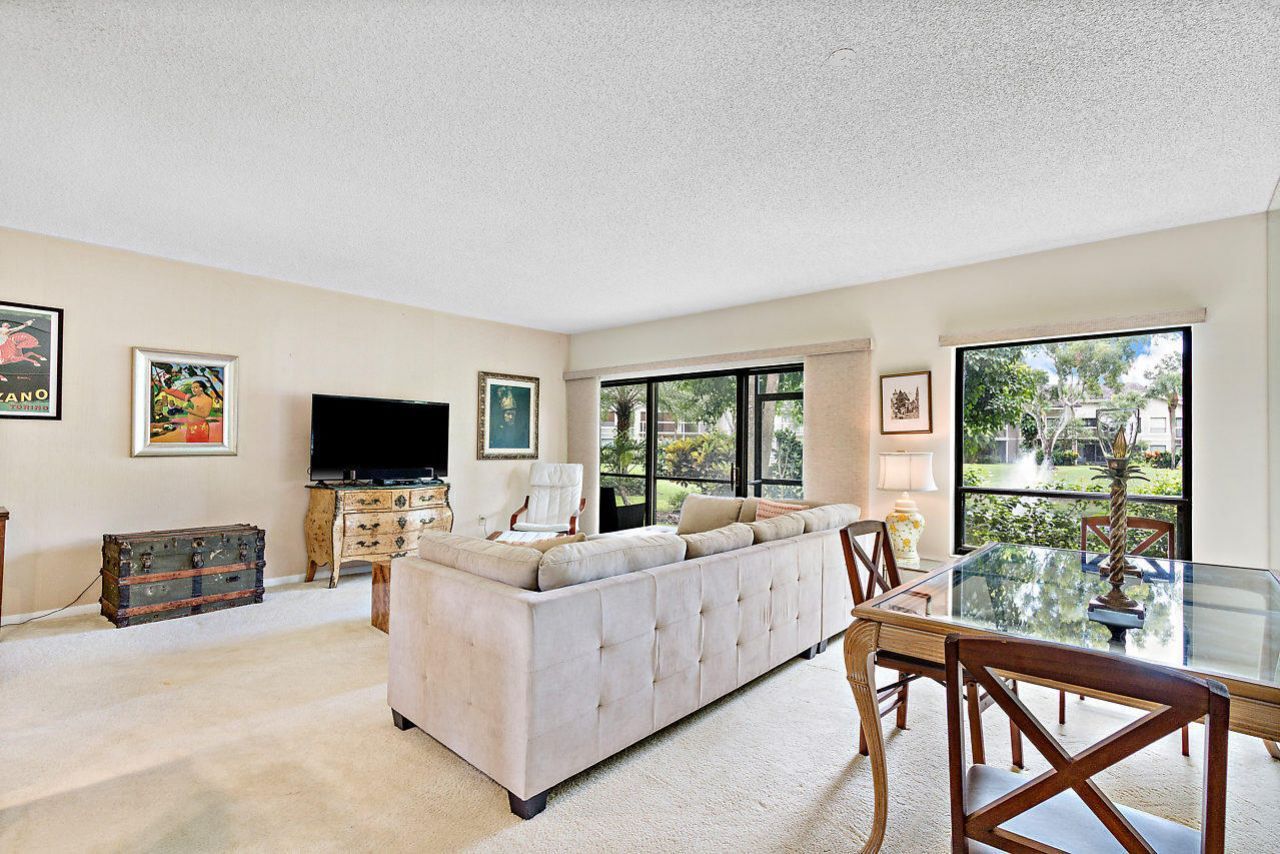11863 Wimbledon Circle, Unit 426, Wellington, FL 33414 Photo