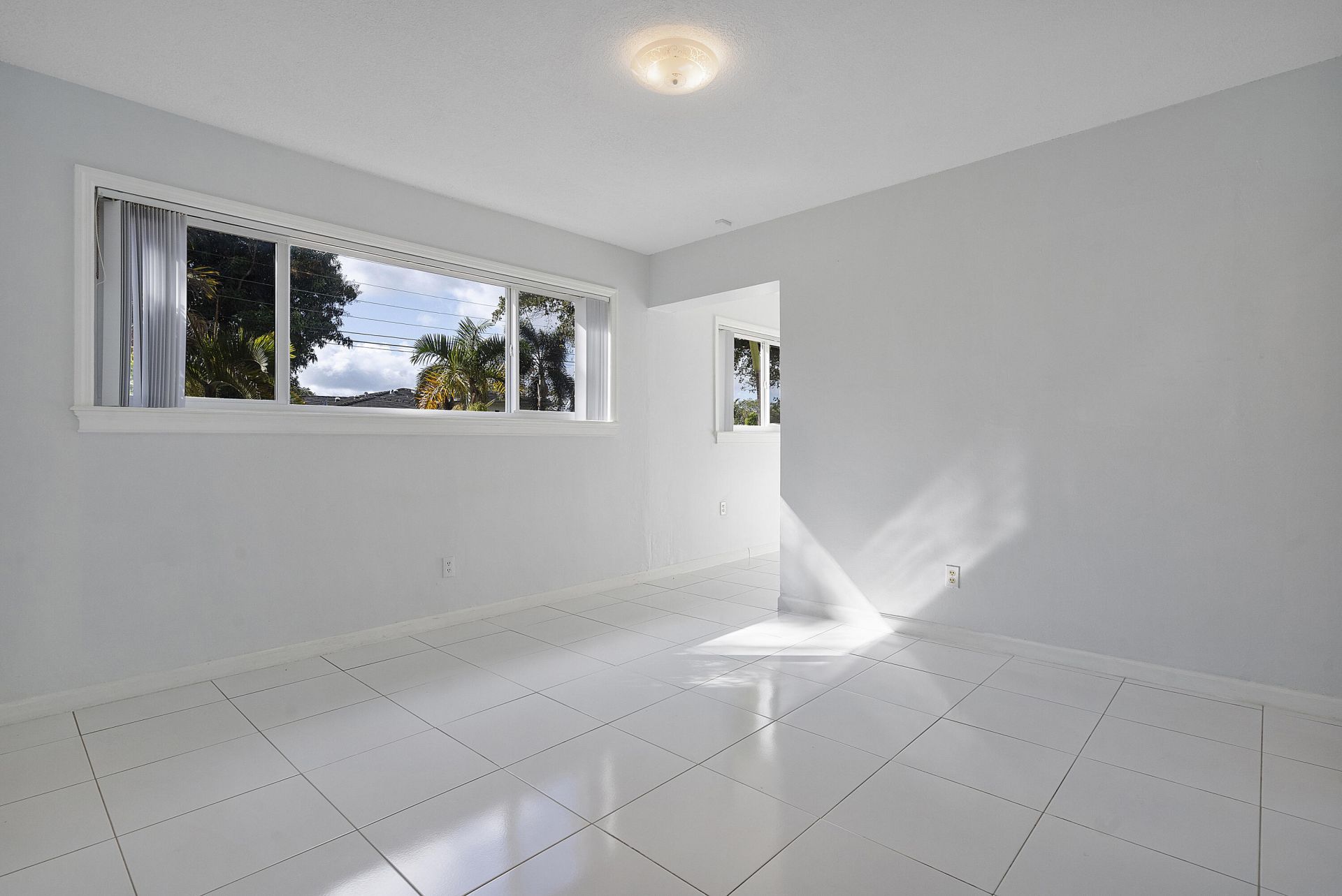 2475 NE 214th Street, Aventura, FL 33180 Photo