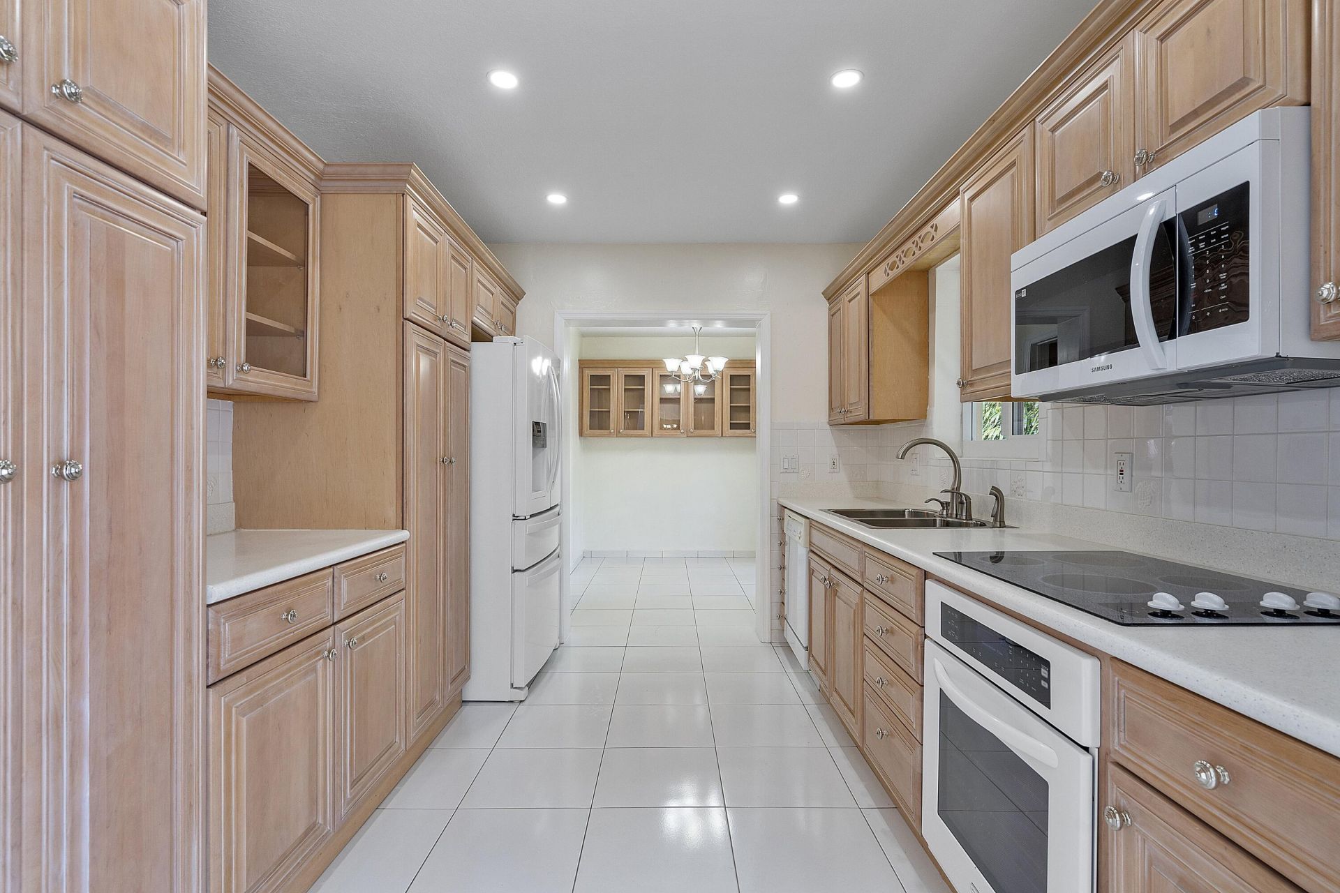 2475 NE 214th Street, Aventura, FL 33180 Photo
