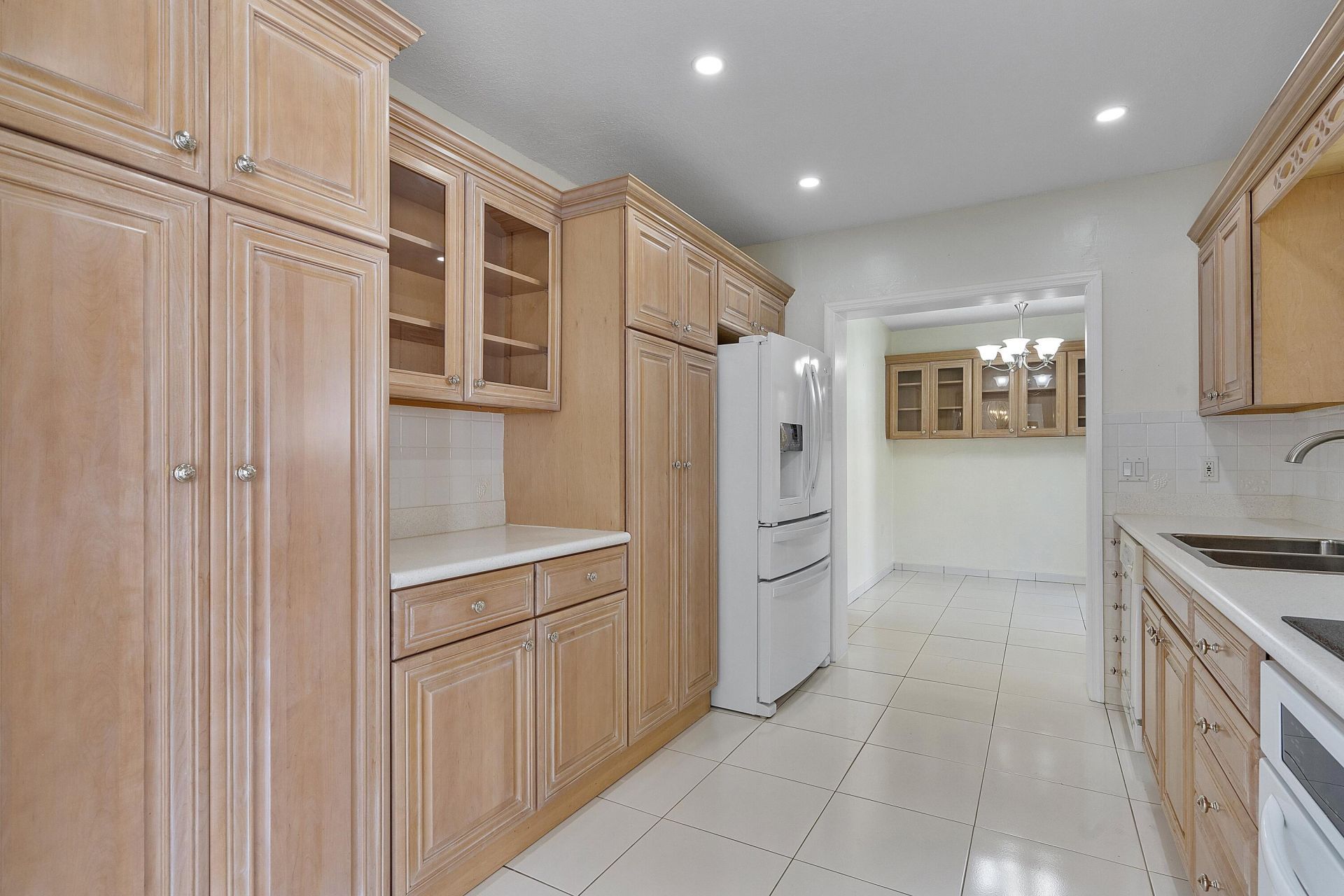 2475 NE 214th Street, Aventura, FL 33180 Photo