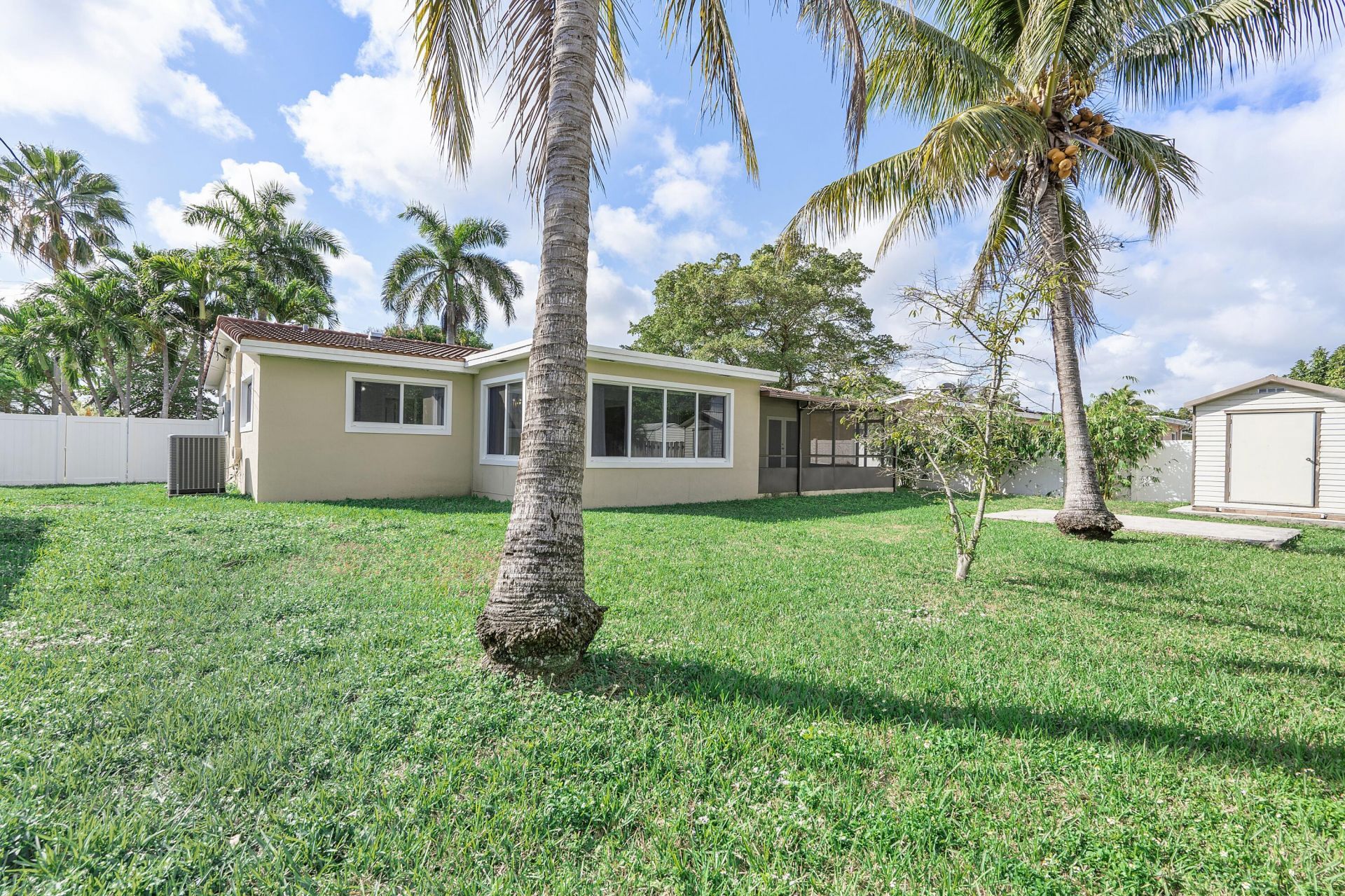 2475 NE 214th Street, Aventura, FL 33180 Photo