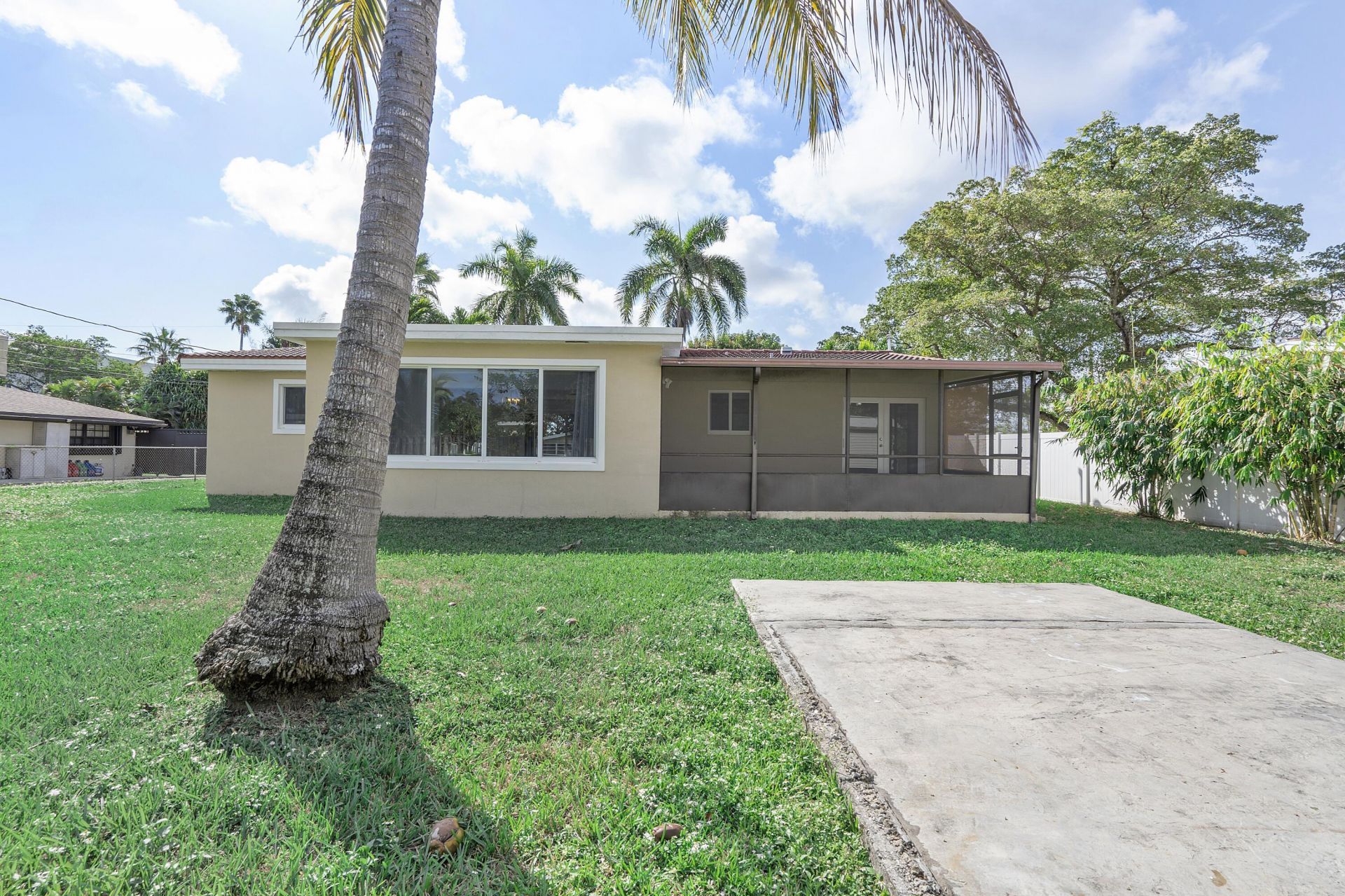 2475 NE 214th Street, Aventura, FL 33180 Photo