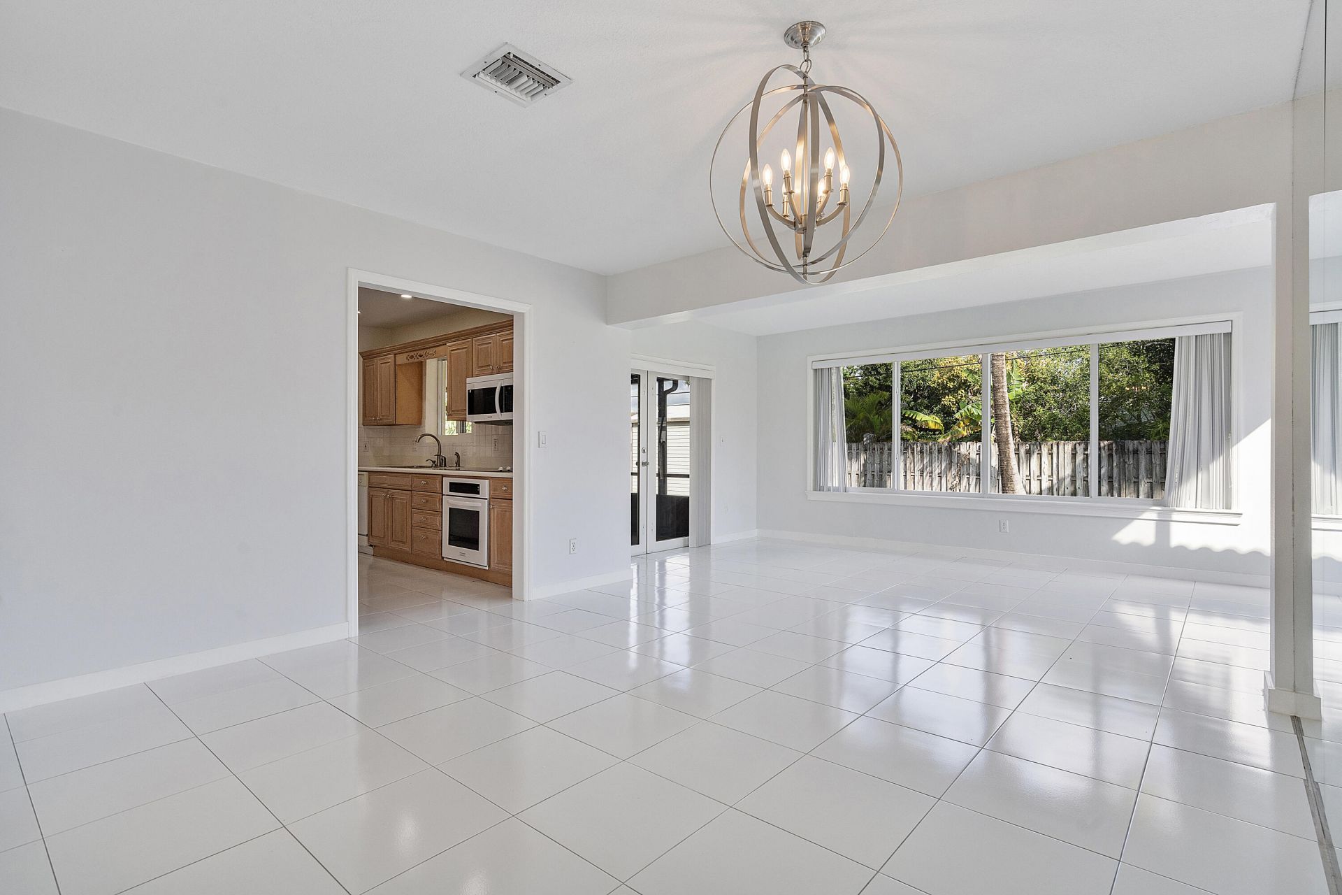 2475 NE 214th Street, Aventura, FL 33180 Photo