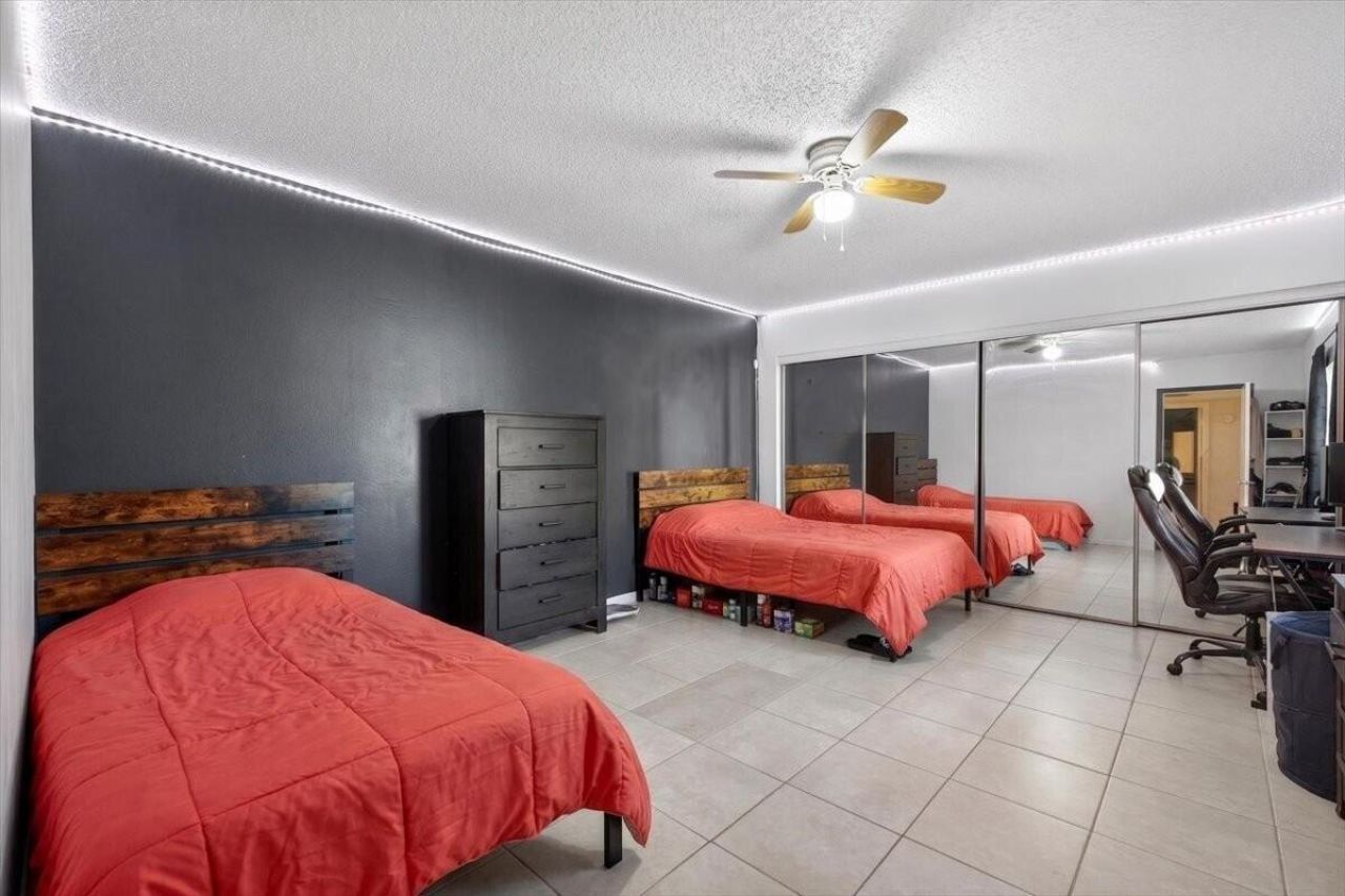 6351 Seven Springs Boulevard, Unit B, Greenacres, FL 33463 Photo