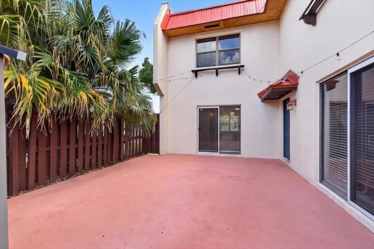 6351 Seven Springs Boulevard, Unit B, Greenacres, FL 33463 Photo