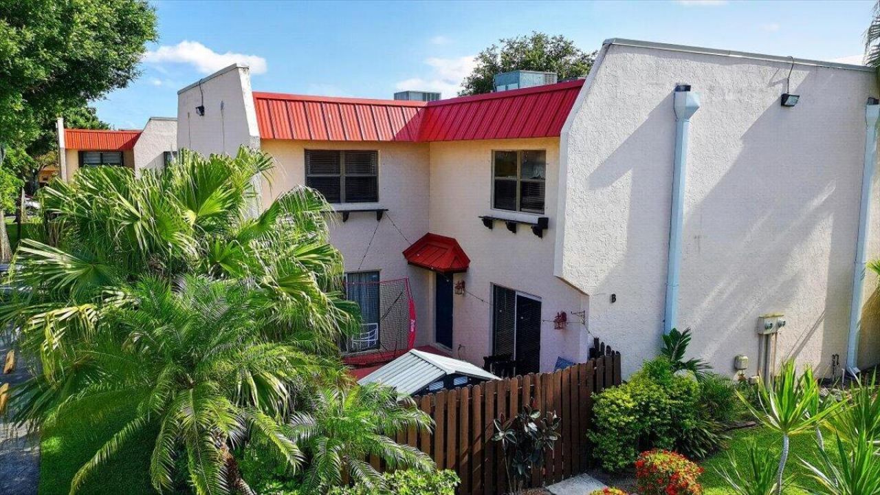 6351 Seven Springs Boulevard, Unit B, Greenacres, FL 33463 Photo