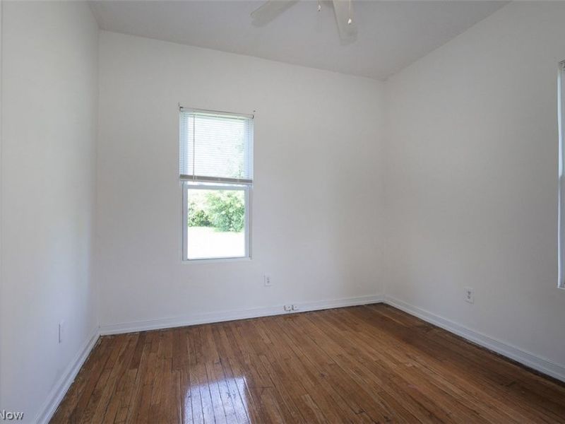 15009 Miles Avenue, Cleveland, OH 44128 Photo 17