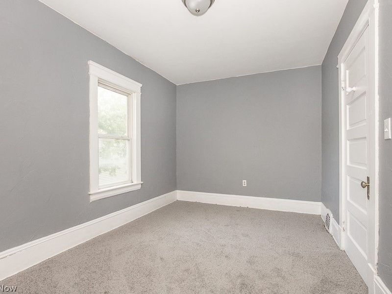 5604 Linton Avenue, Cleveland, OH 44105 Photo 14