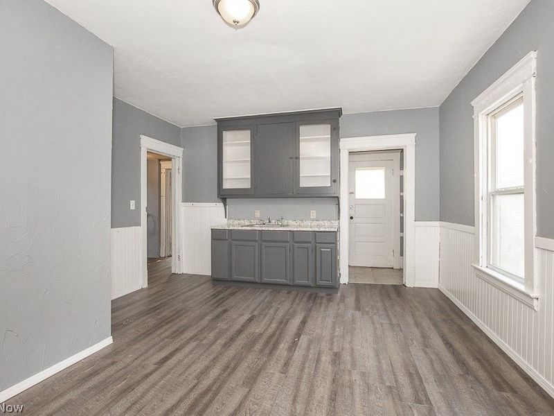 5604 Linton Avenue, Cleveland, OH 44105 Photo 2