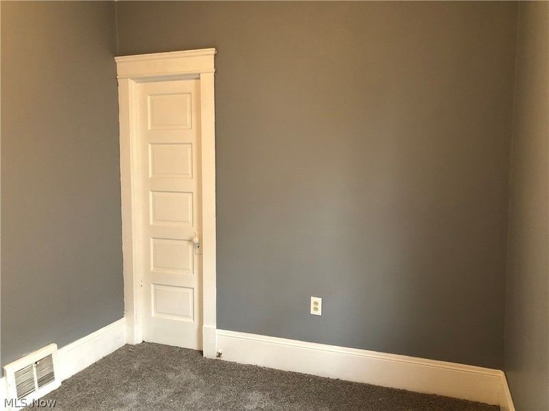 5604 Linton Avenue, Cleveland, OH 44105 Photo 26