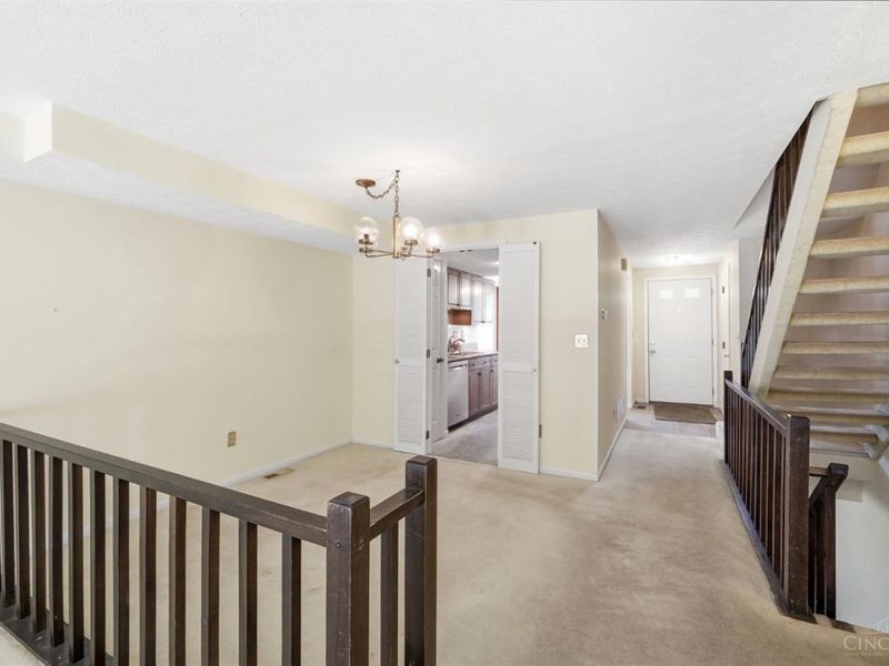 10845 Lake Thames Drive, Cincinnati, OH 45242 Photo 3
