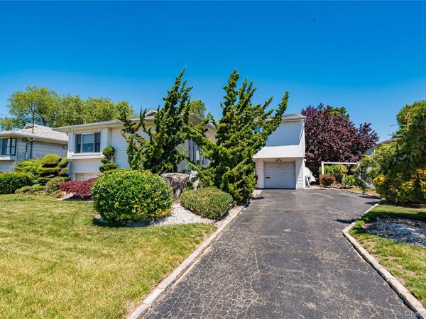 36 Elaine Drive , Oceanside, NY 11572