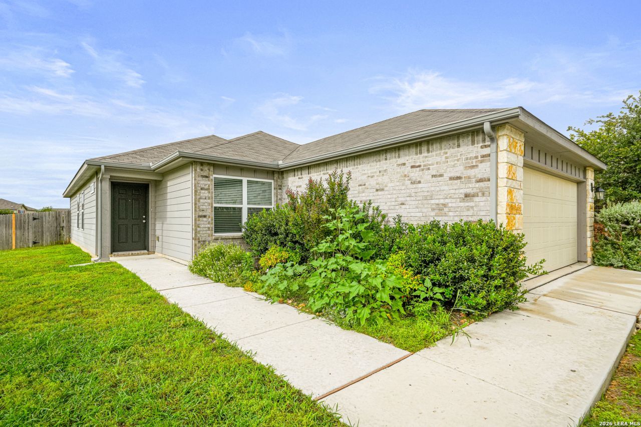 7610 Twin Pine, Converse, TX 78109 Main Photo