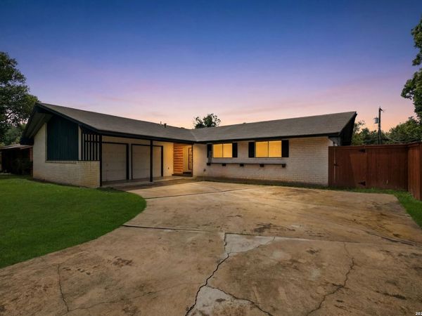 3331 NANTUCKET DR, San Antonio, TX 78230
