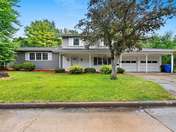 1618 S RIVERDALE DRIVE, Appleton, WI 54914