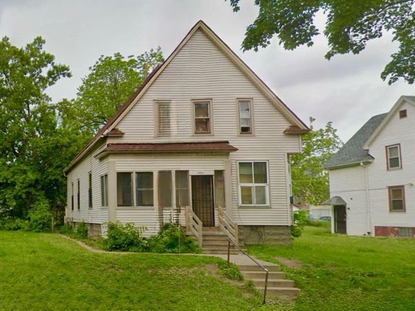 2951 N 25th STREET, Milwaukee, WI 53206