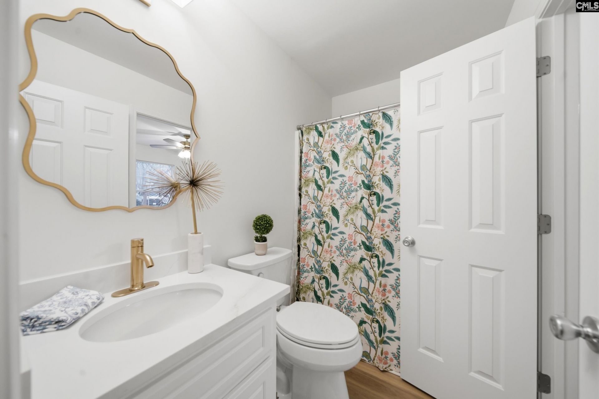 105 Waverly Drive  Photo 10