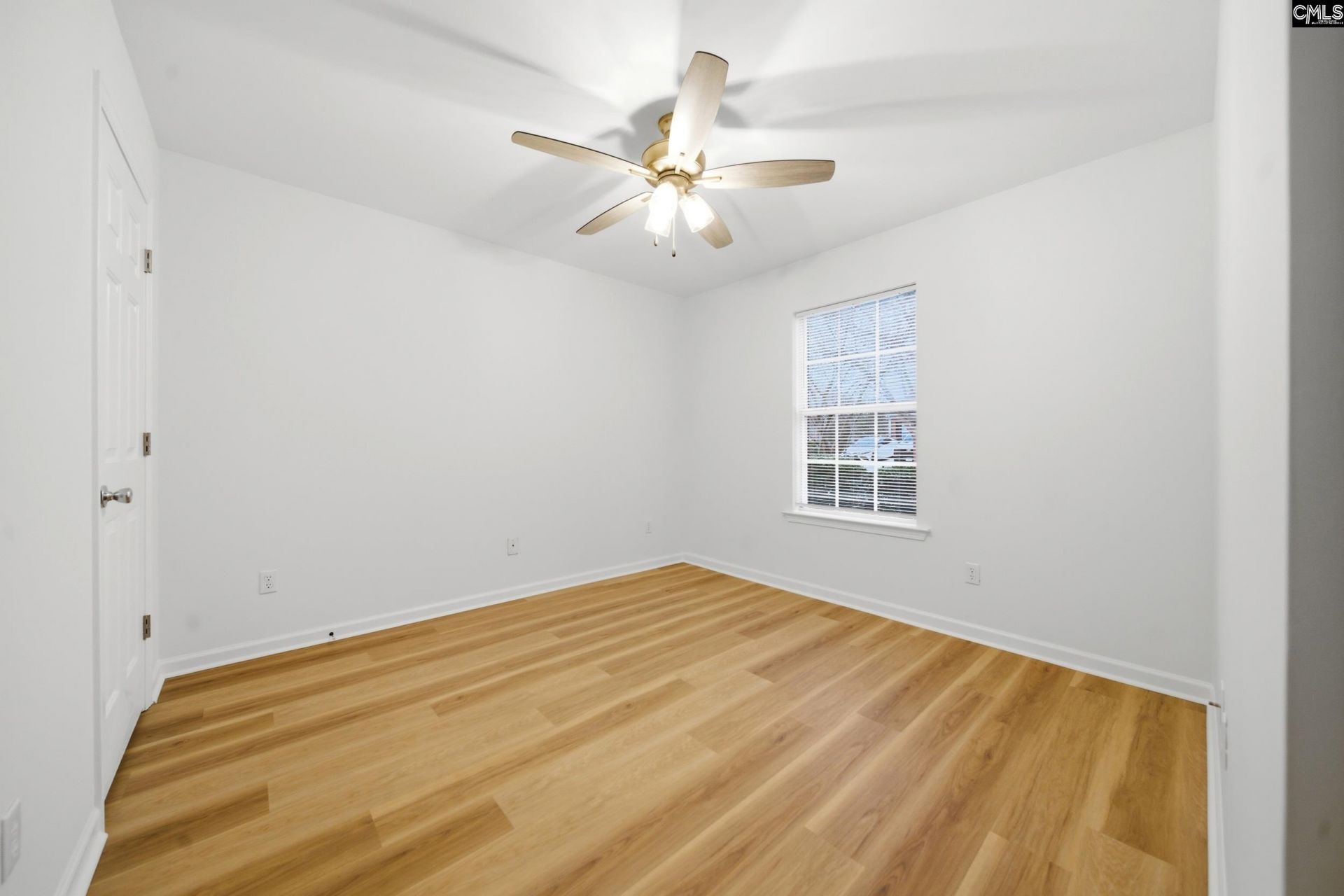 105 Waverly Drive  Photo 7