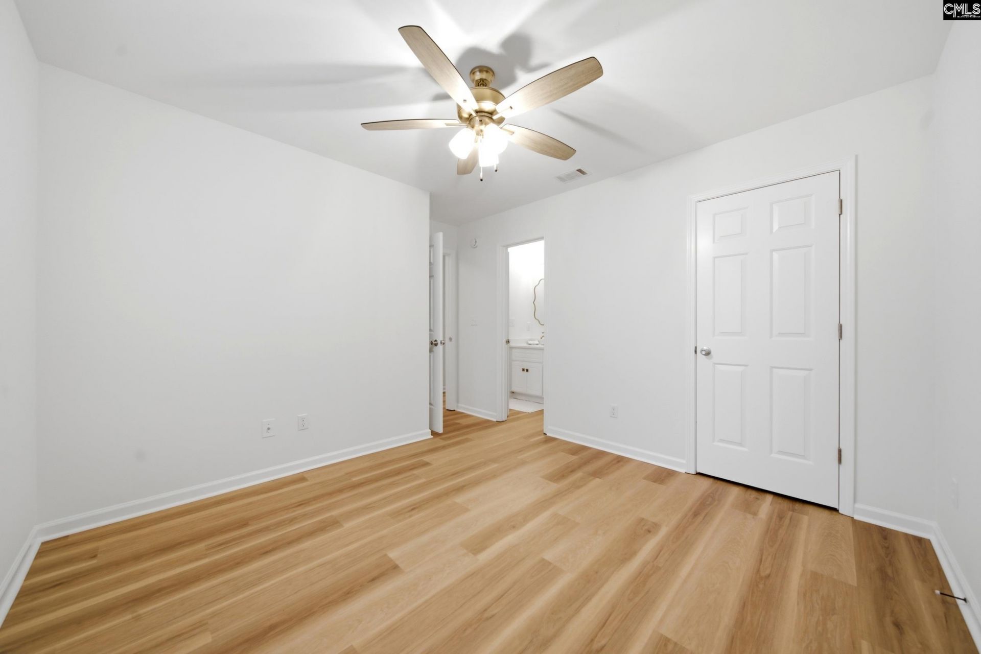 105 Waverly Drive  Photo 8
