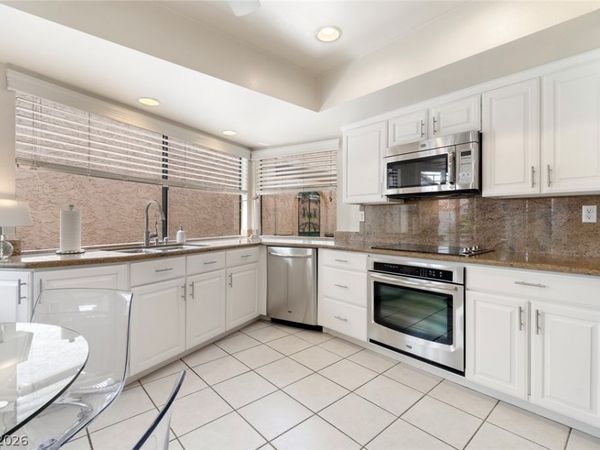 2312 Plaza Del Prado , Las Vegas, NV 89102